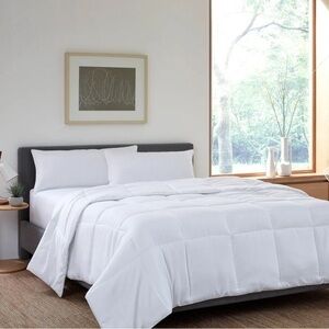 Full Size Duvet Insert Comforter with corner tabs All Season